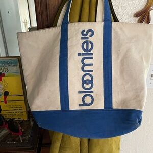 Bloomingdale's Cream and Blue Canvas Tote